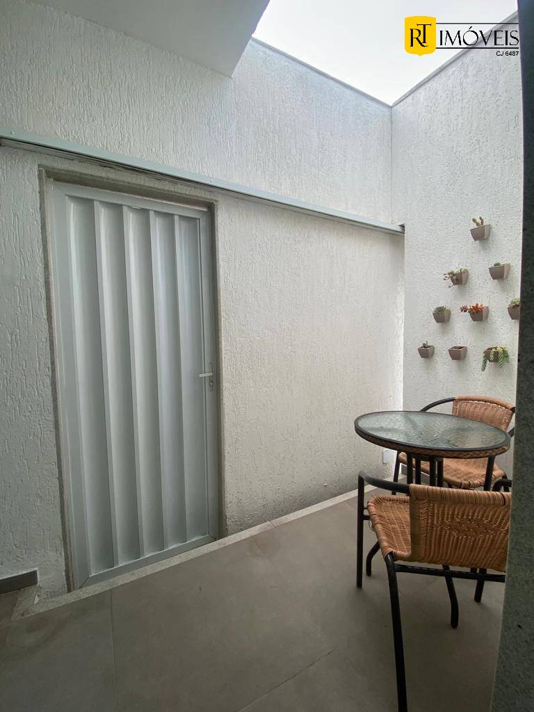 Casa à venda com 5 quartos, 140m² - Foto 37