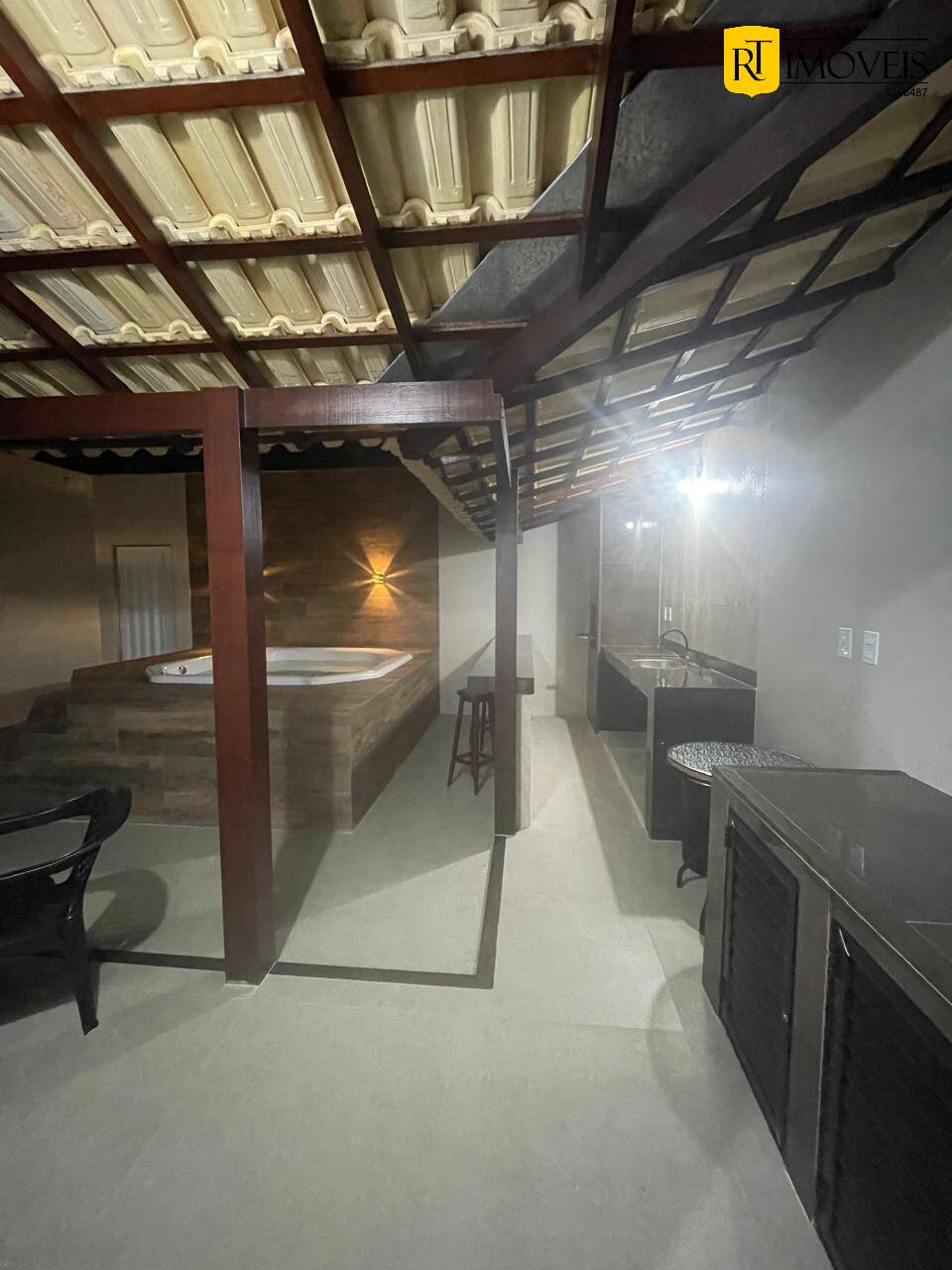 Casa à venda com 5 quartos, 140m² - Foto 40