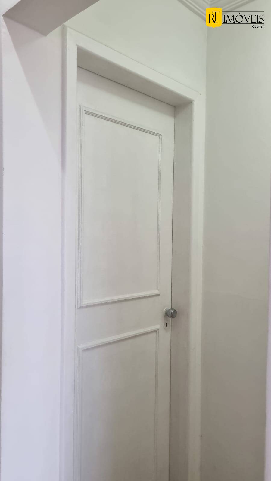 Apartamento à venda com 3 quartos, 217m² - Foto 13