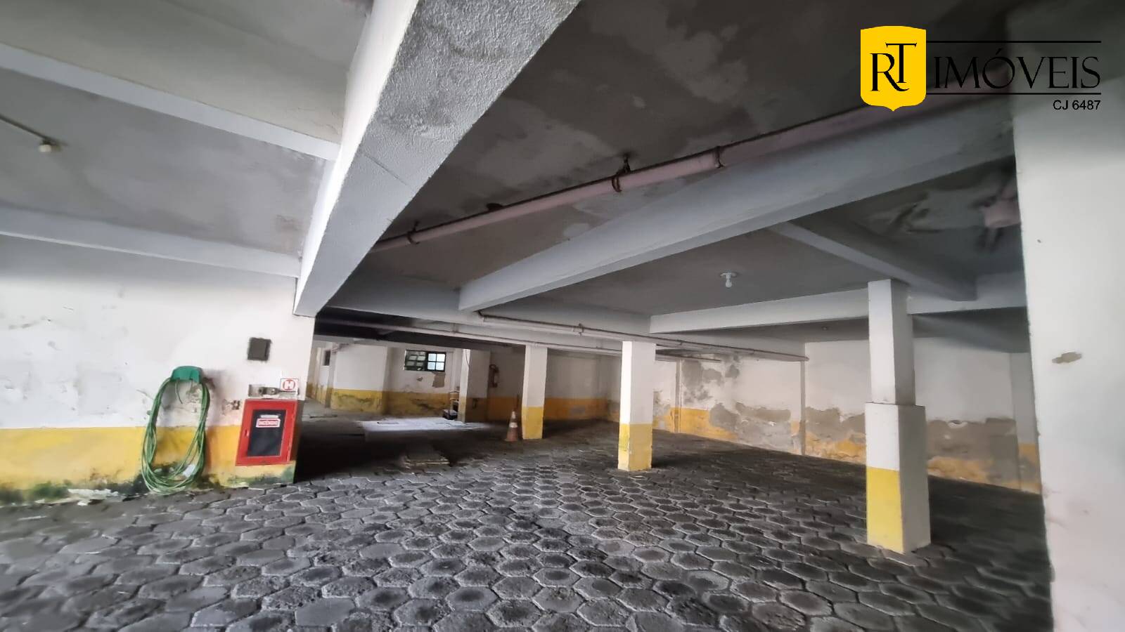 Apartamento à venda com 3 quartos, 217m² - Foto 47