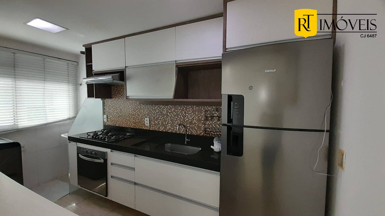 Apartamento para alugar com 2 quartos, 75m² - Foto 27