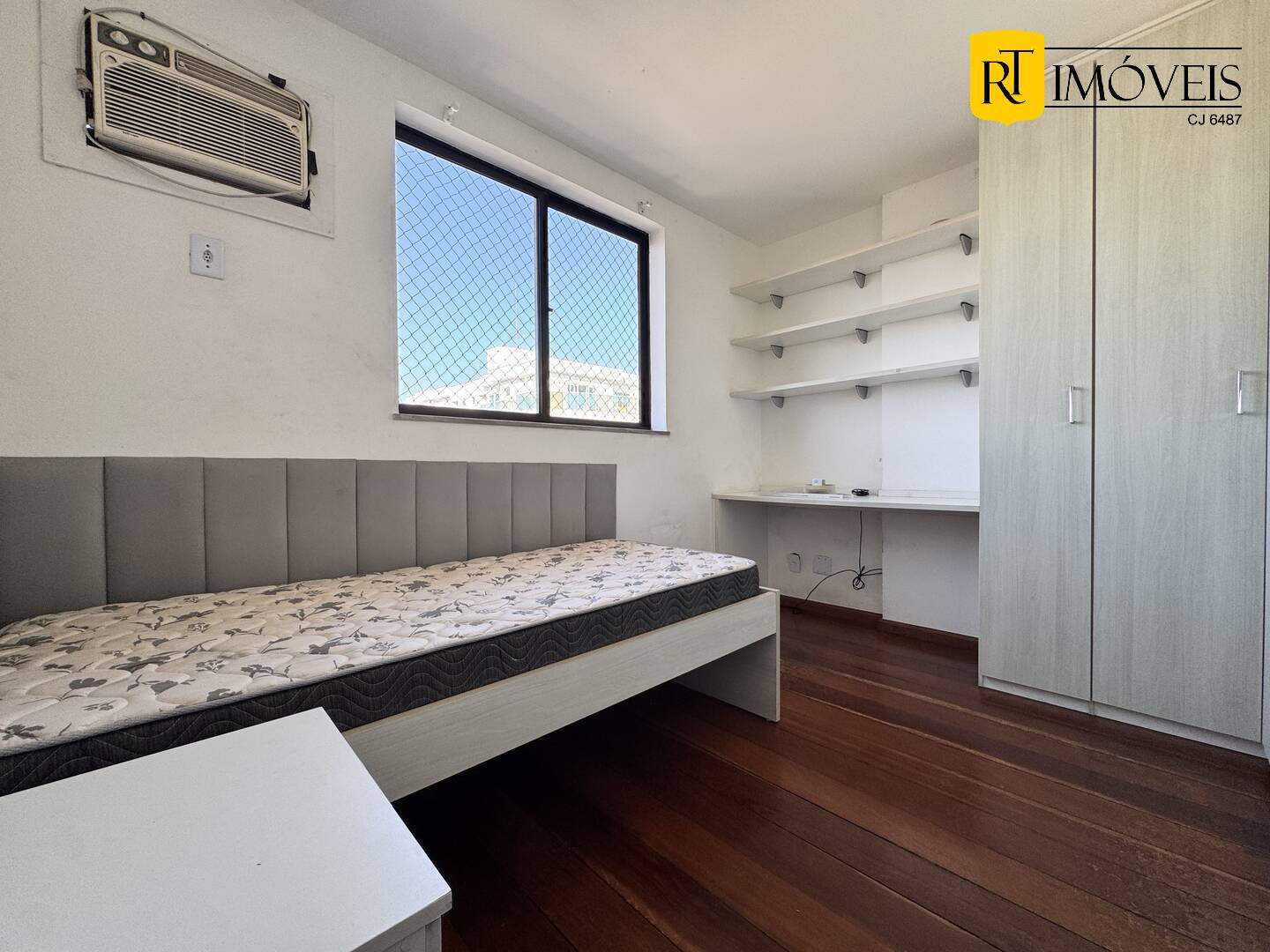 Apartamento à venda com 3 quartos, 106m² - Foto 1