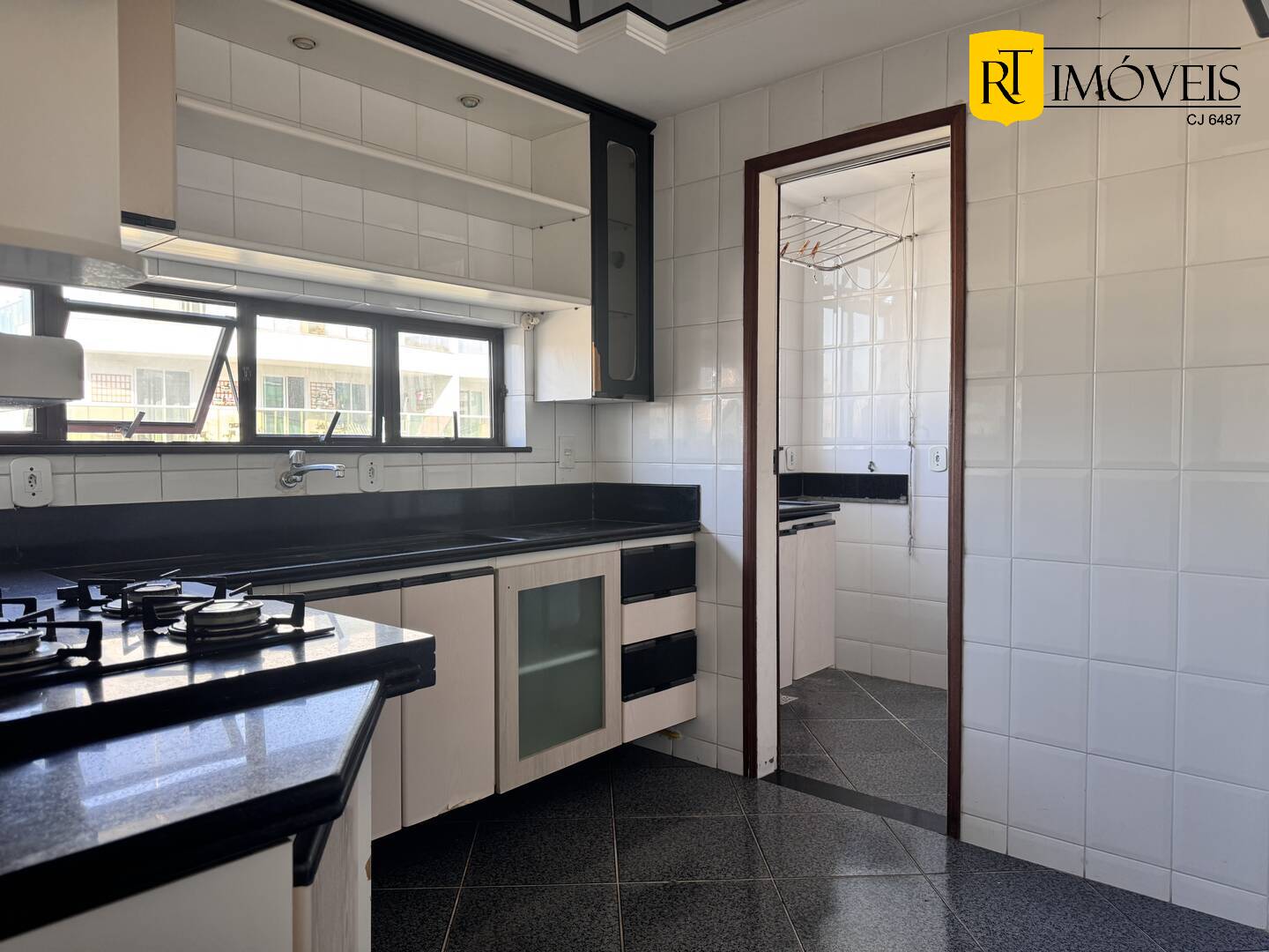 Apartamento à venda com 3 quartos, 106m² - Foto 8