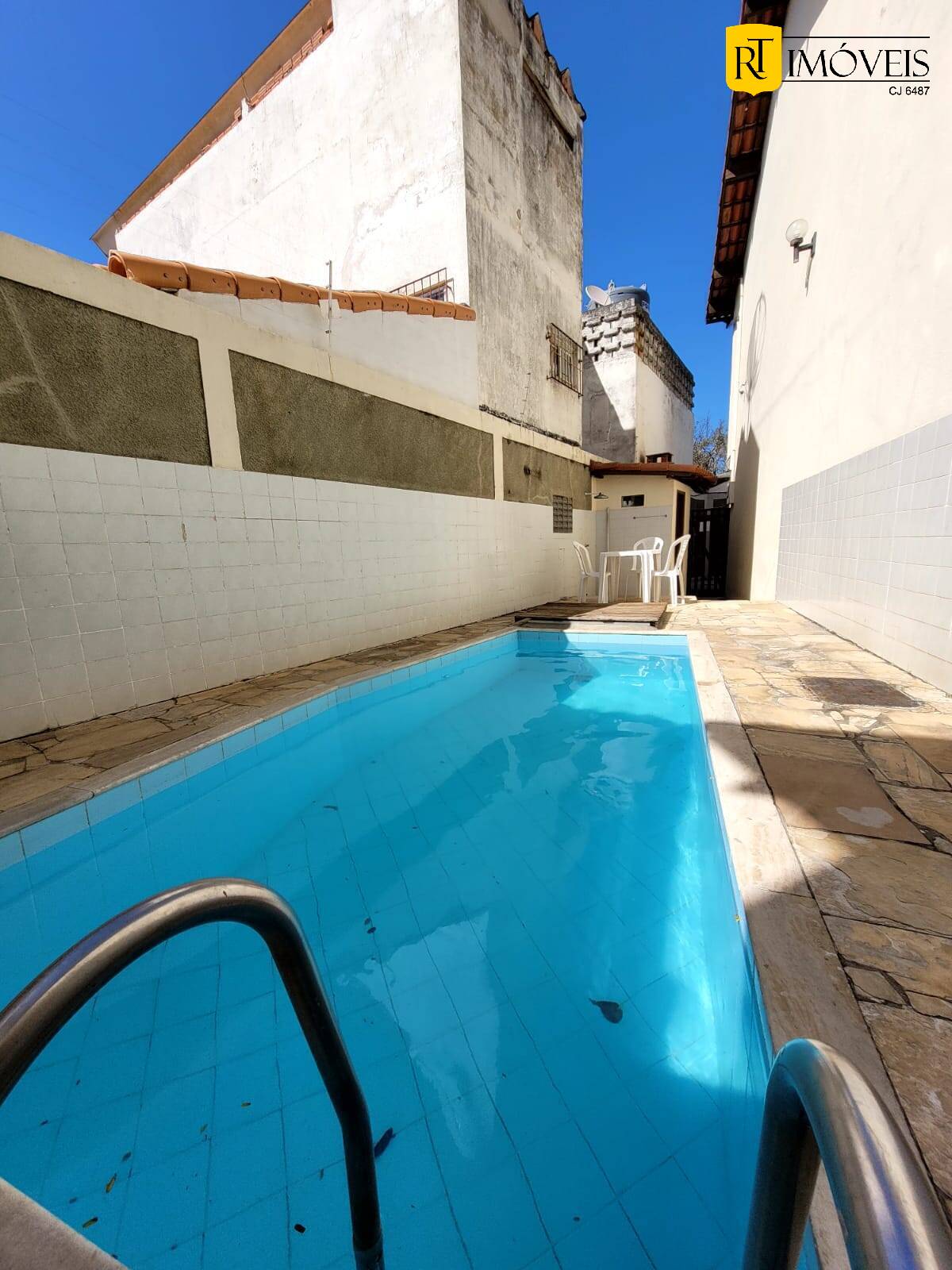 Casa à venda com 2 quartos, 75m² - Foto 2