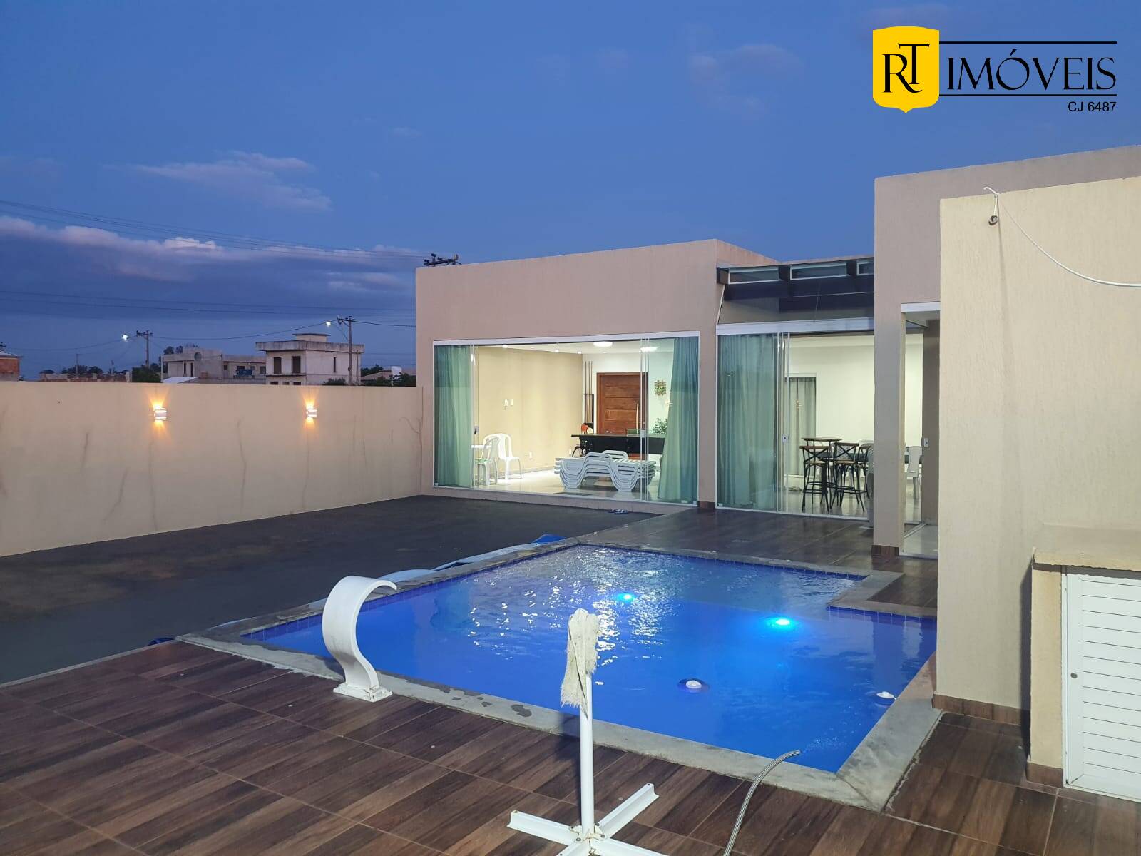 Casa à venda com 3 quartos, 180m² - Foto 8