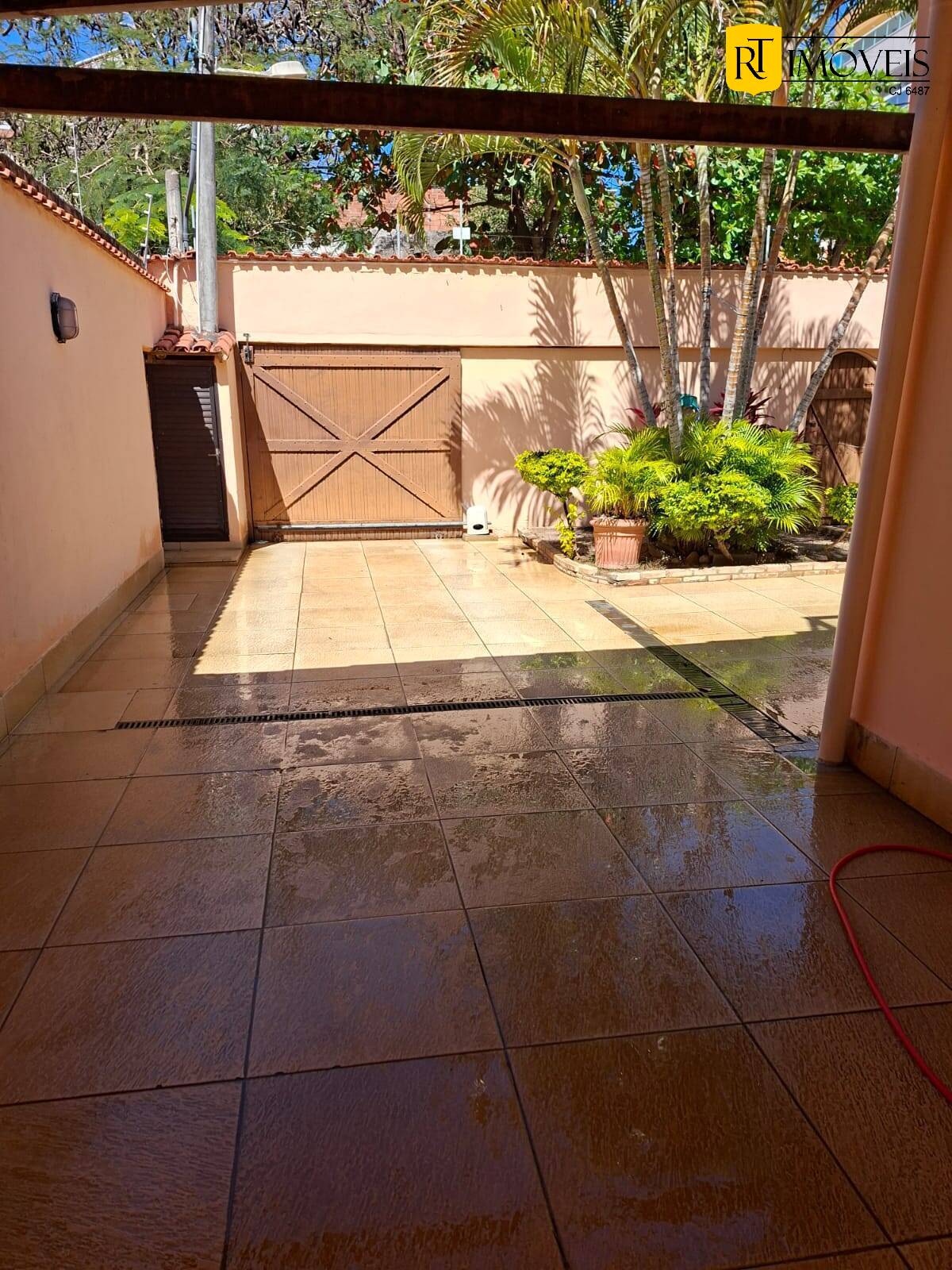 Casa, 5 quartos, 202 m² - Foto 2