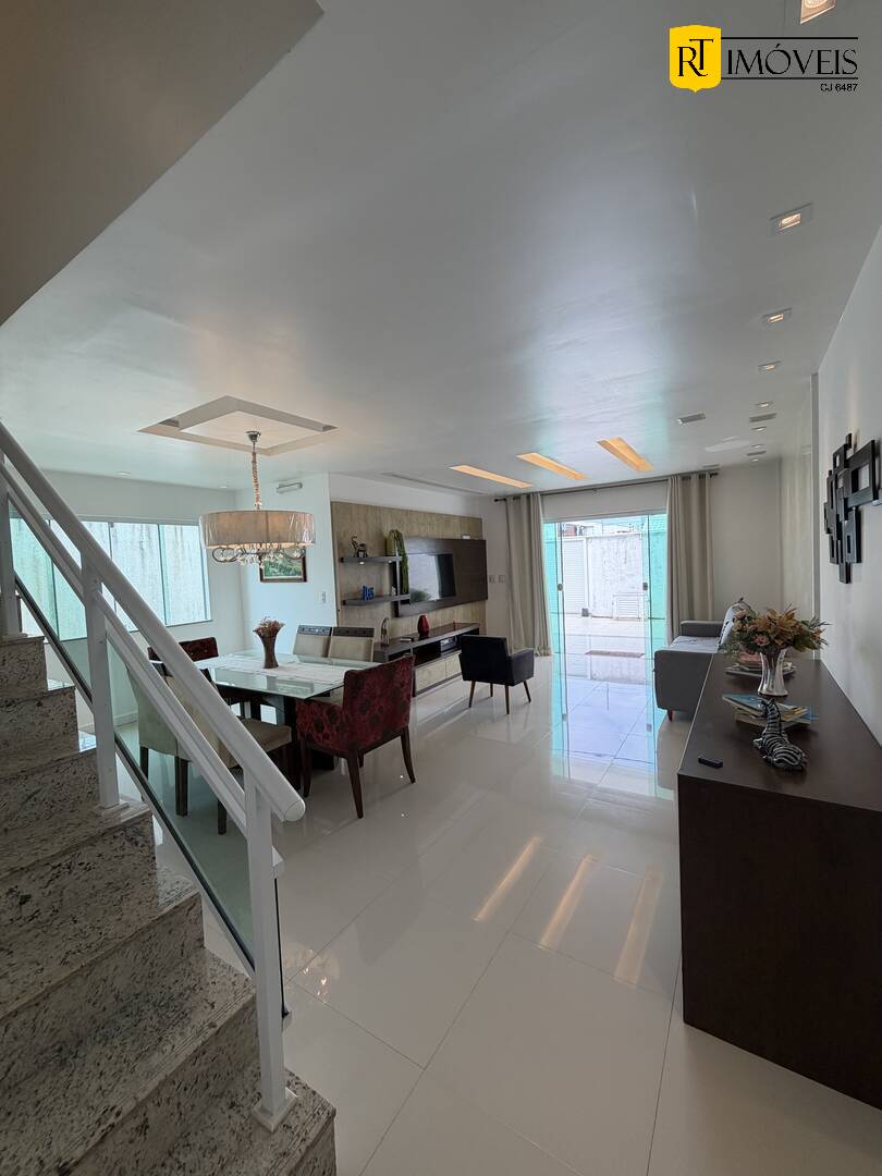 Casa, 3 quartos, 190 m² - Foto 1
