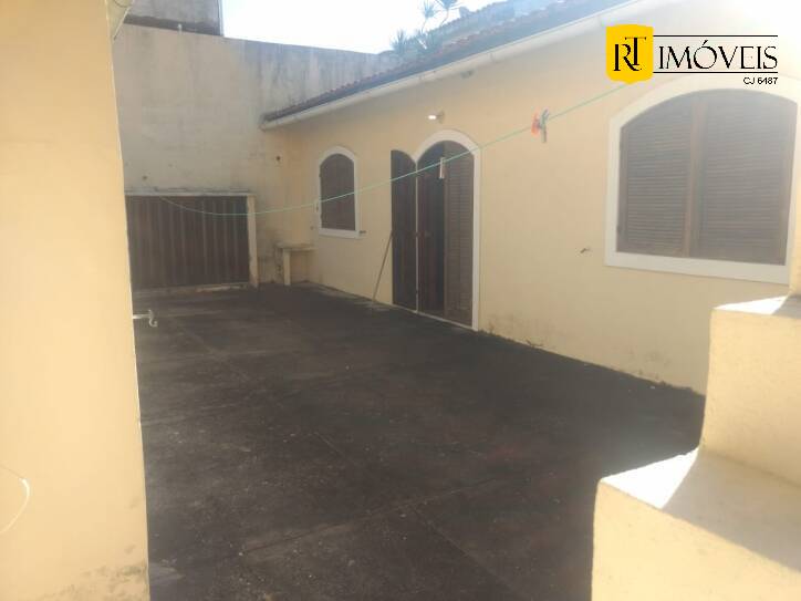 Casa à venda com 4 quartos, 340m² - Foto 22
