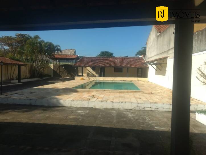 Casa à venda com 4 quartos, 340m² - Foto 27