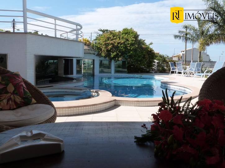Casa de Condomínio para alugar com 7 quartos, 600m² - Foto 82